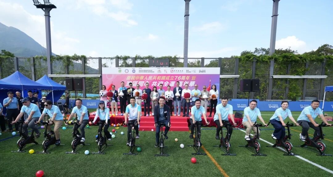 ＂罗塞尼尔有何特点？强调控球逼抢，待年轻人宽容