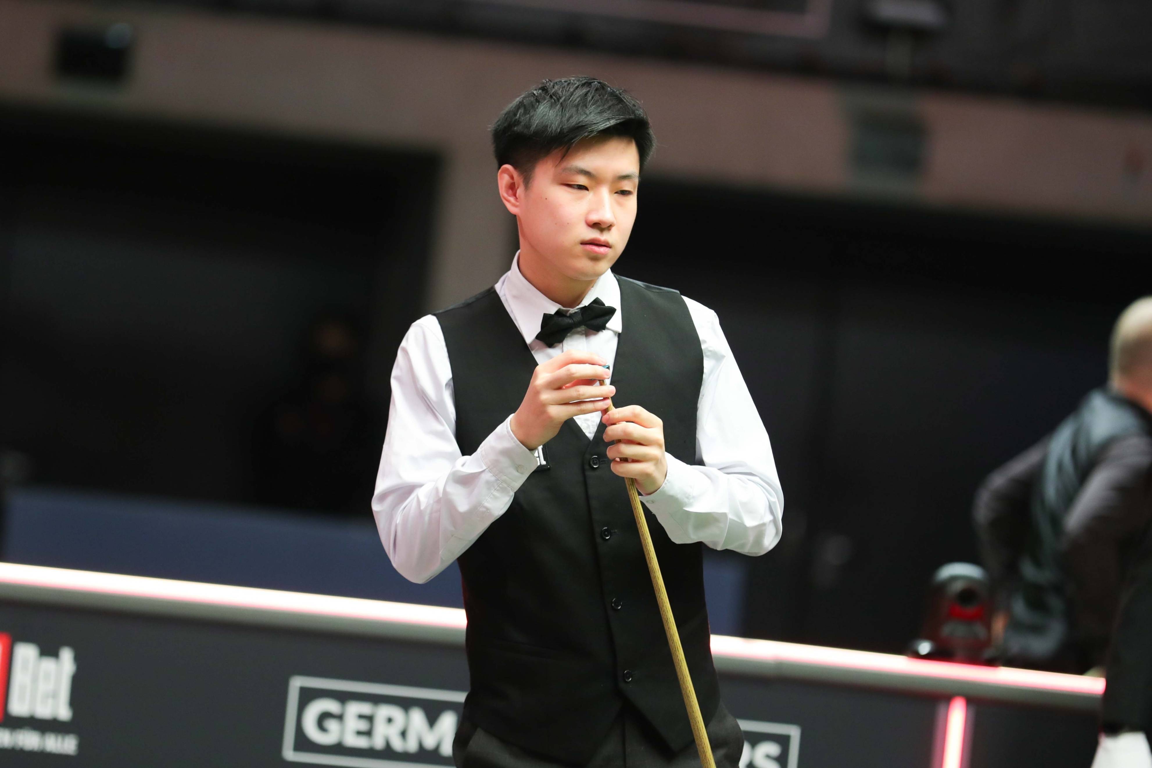 球员措手不 球员措手不