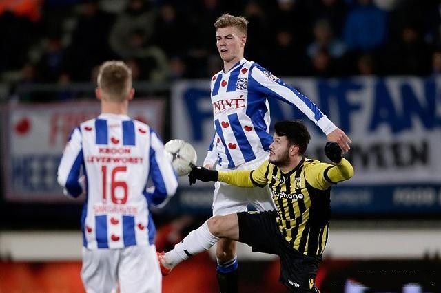 球场上从来 球场上从来